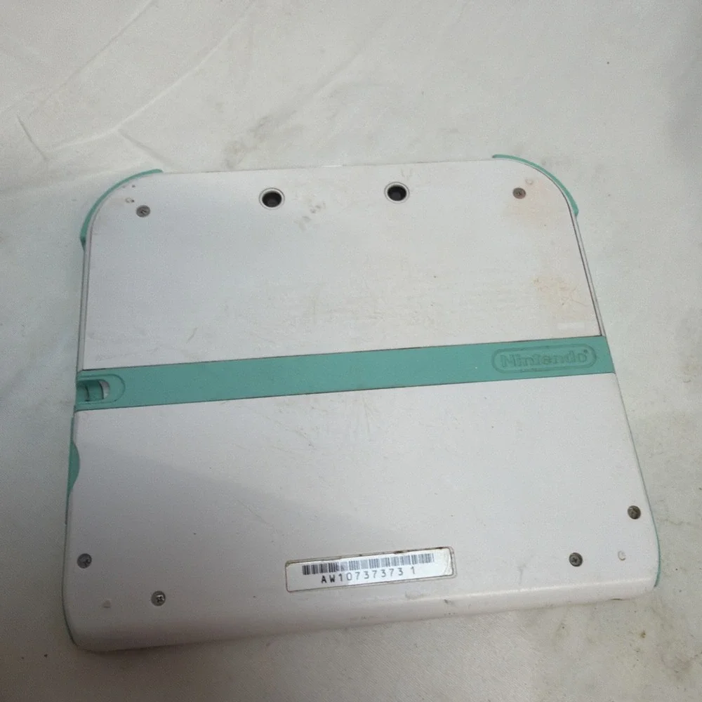 Nintendo 2DS Sea Green Limited Edition Video Game Console  No Charger